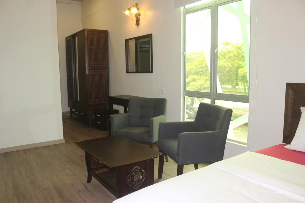 Blue Eyes Hotel Kepala Batas  Exterior photo