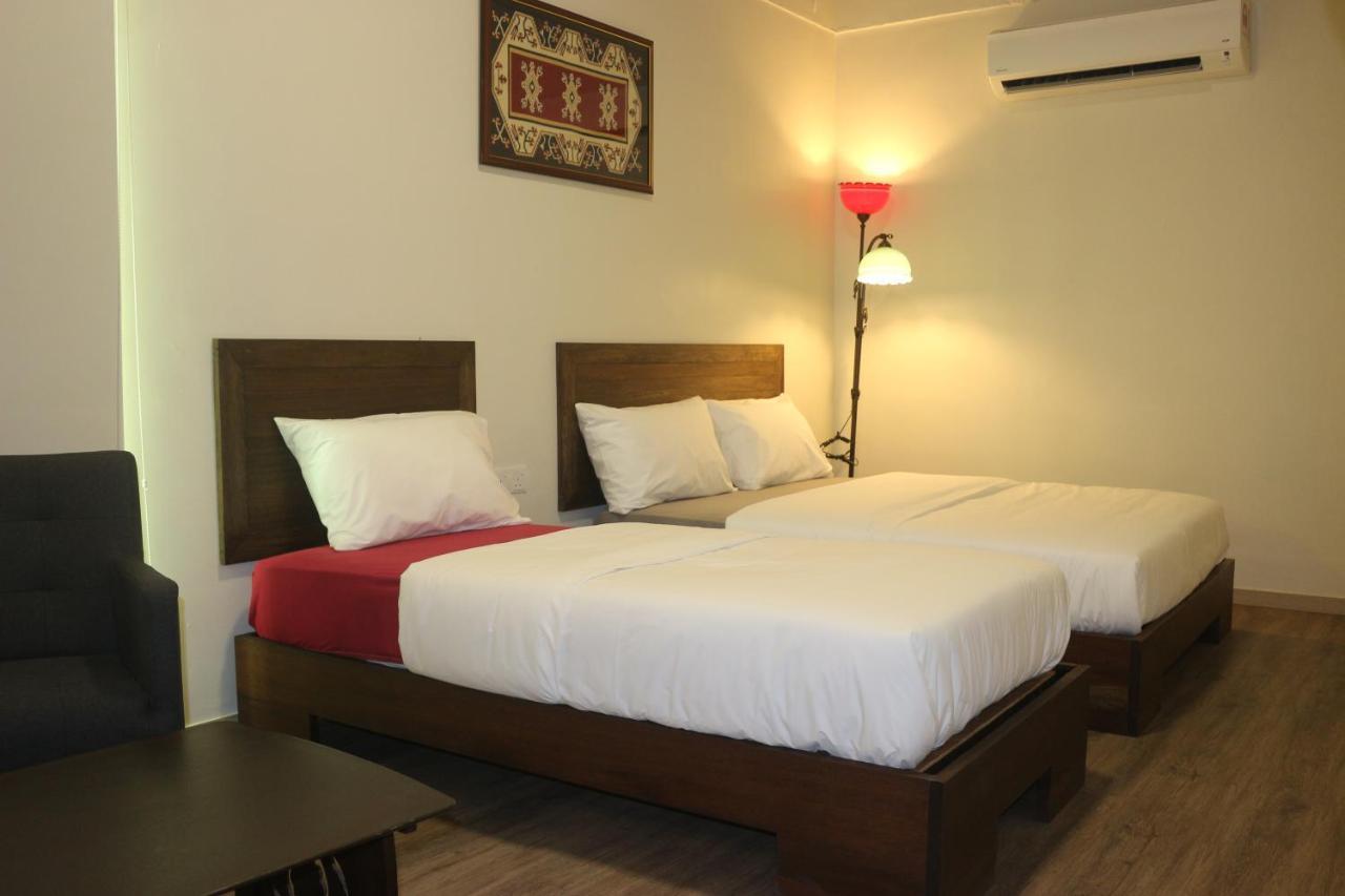 Blue Eyes Hotel Kepala Batas  Exterior photo