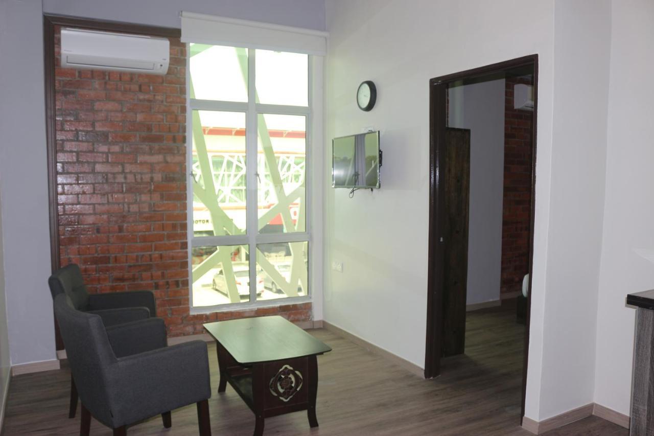 Blue Eyes Hotel Kepala Batas  Exterior photo