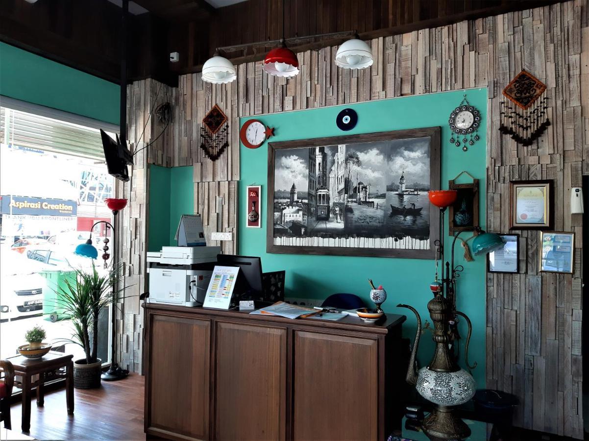 Blue Eyes Hotel Kepala Batas  Exterior photo