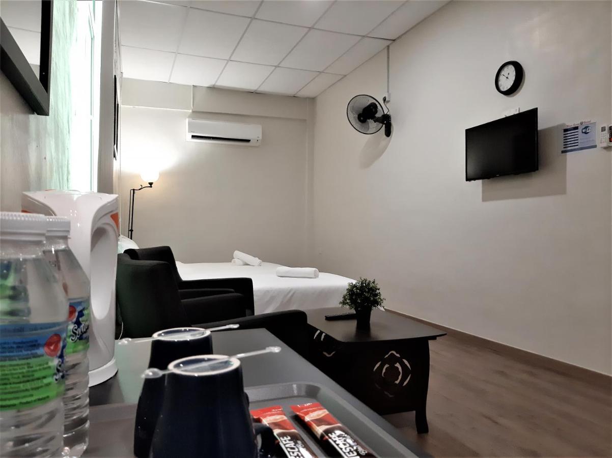 Blue Eyes Hotel Kepala Batas  Exterior photo